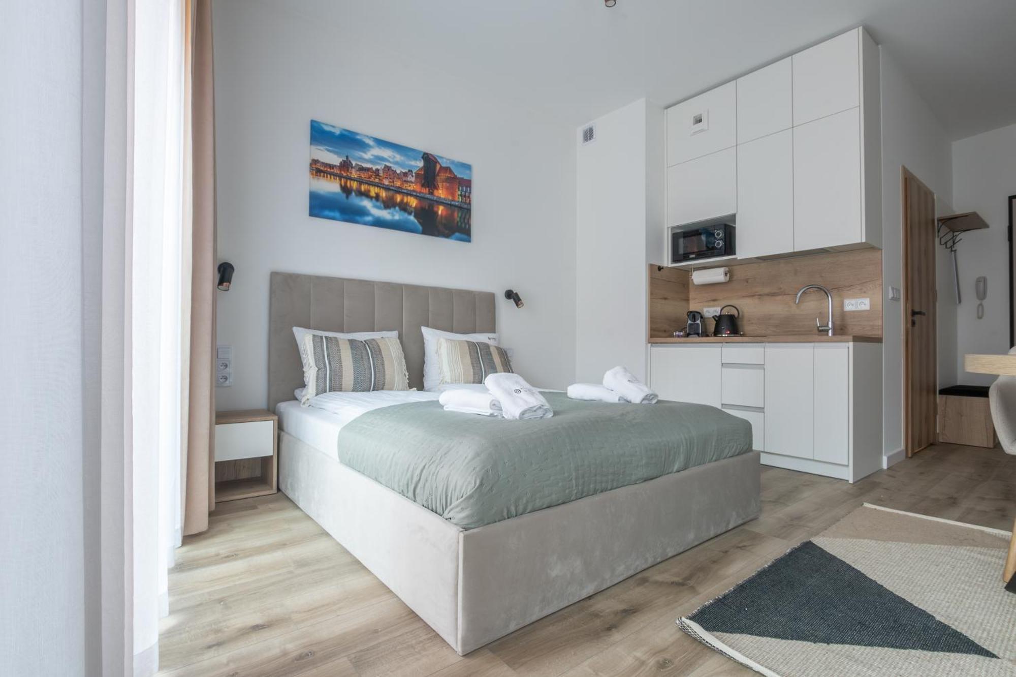 Alqueen Chmielna 110 Apartament *